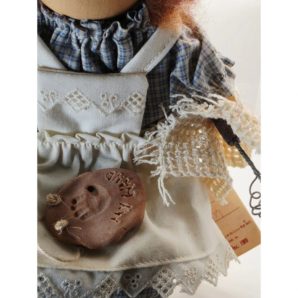 Lizzie High vtg 1989